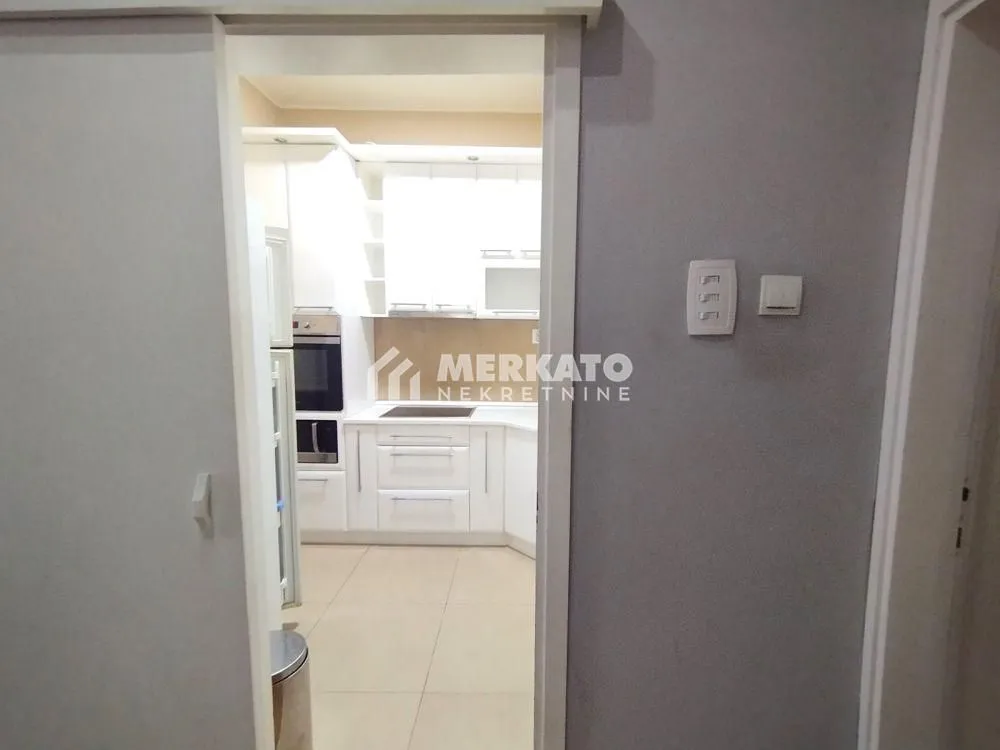 Prodaja, dvosoban stan, 67m², Centar, Zrenjanin