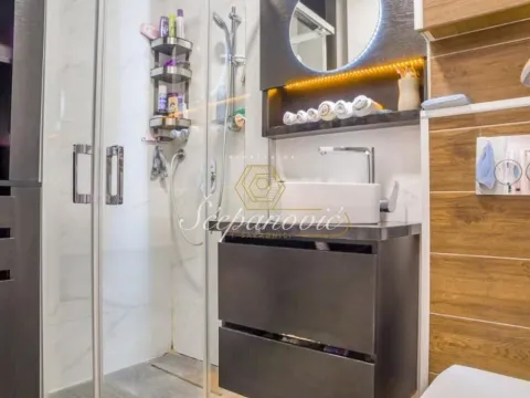 Prodaja, četvorosoban stan, 113m², Bulevar patrijarha Pavla, Novi Sad Sve Podlokacije - image 35