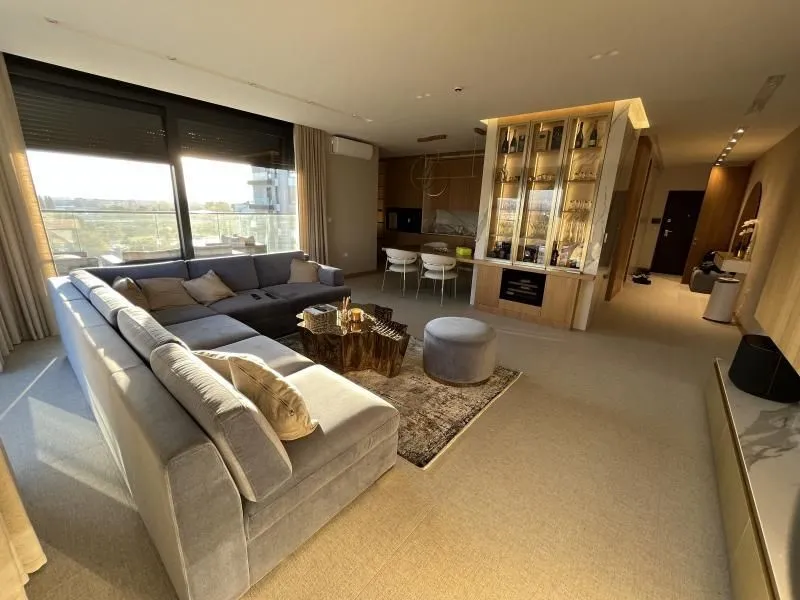 Sale, three bedroom apartment, 141m², Nova Detelinara, Novi Sad Sve Podlokacije