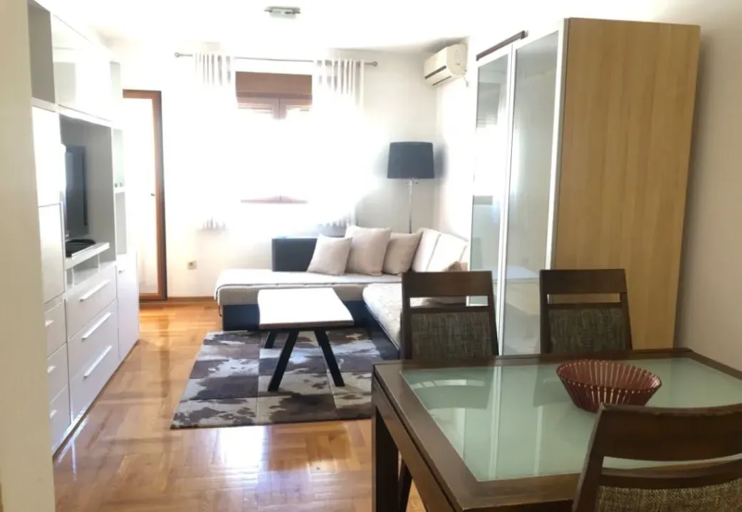 Prodaja, jednosoban stan, 44m², Stari Aerodrom, Podgorica