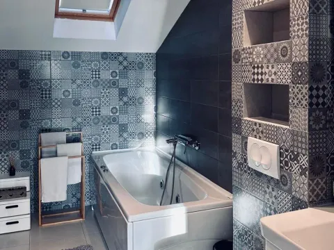 Rent, three bedroom apartment, 130m², Mažina, Tivat - image 19