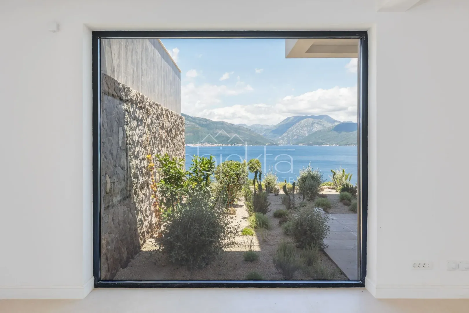Prodaja, kuća, 328m², Tivat, Crna Gora
