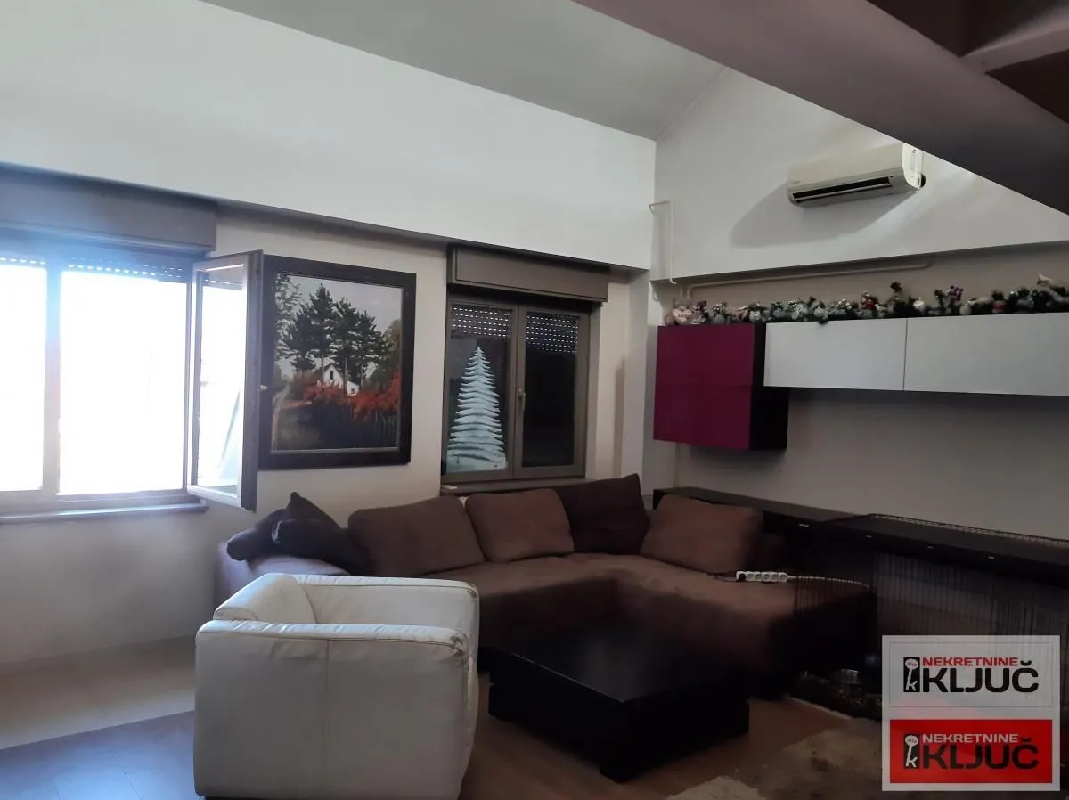 Prodaja, stan, 143m², Centar, Novi Sad