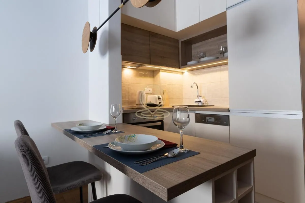 Izdavanje, jednosoban stan, 37m², Čubura, Beograd