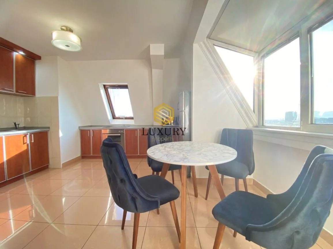 Prodaja, dvosoban stan, 86m², Centar, Podgorica
