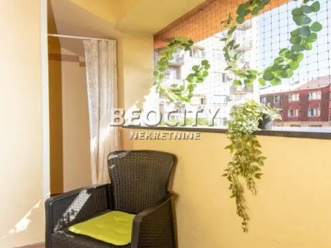 Prodaja, dvosoban stan, 70m², Karaburma, Palilula Sve Podlokacije - image 16