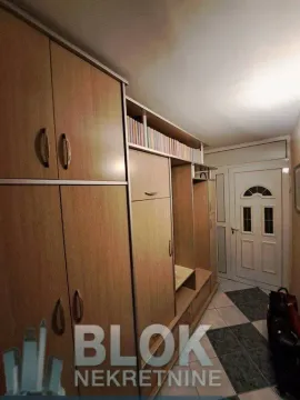 Izdavanje, dvosoban stan, 63m², Blok 6, Podgorica - image 2