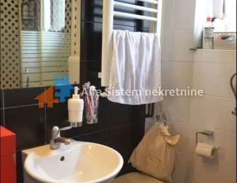 Rent, two bedroom apartment, 50m², Vračar Sve Podlokacije, Beograd - image 12