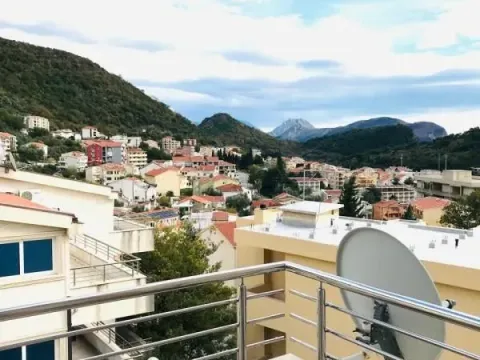 Sale, two bedroom apartment, 61m², Petrovac, Budva - image 3