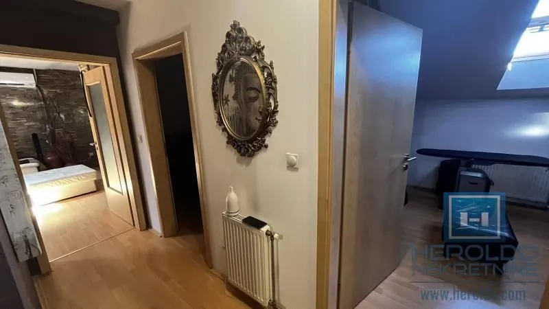 Prodaja, trosoban stan, 71m², Centar, Jagodina