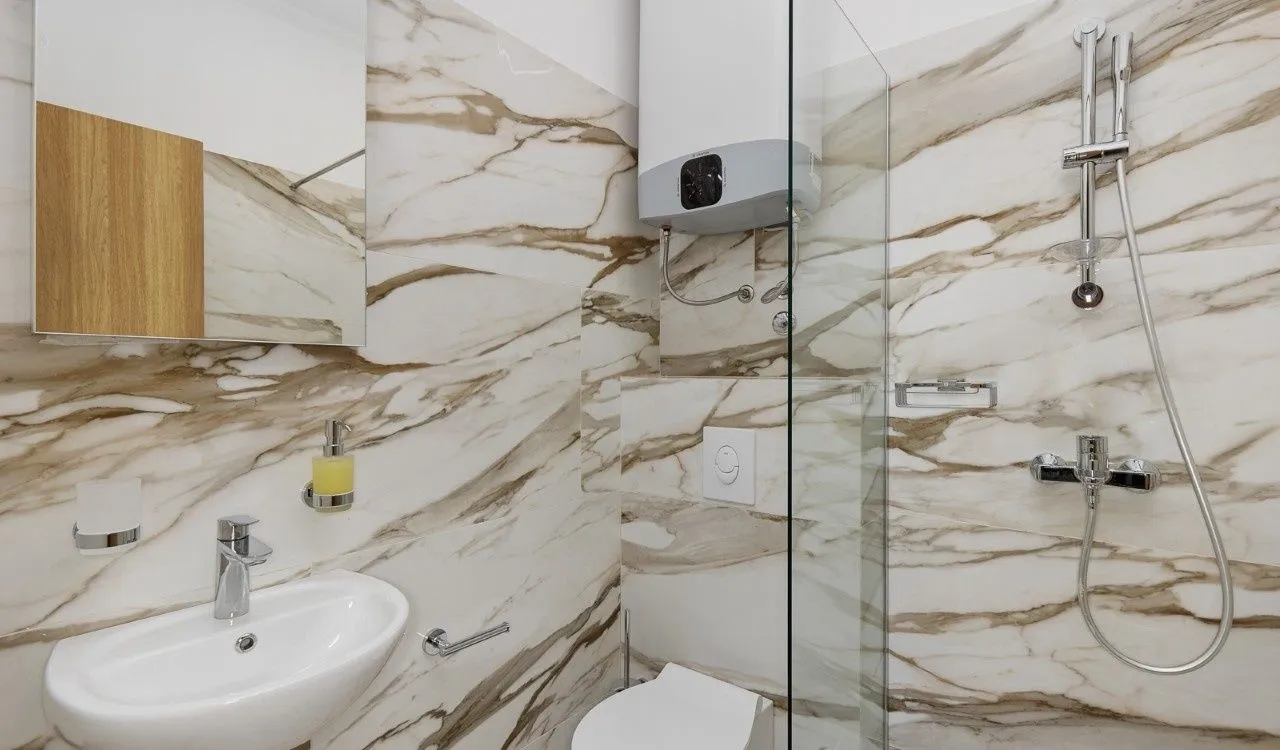 Prodaja, trosoban stan, 158m², Dobrota, Kotor