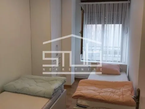 Izdavanje, trosoban stan, 85m², Vračar Centar, Vračar Sve Podlokacije - image 7