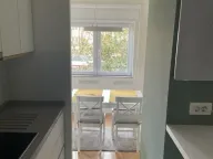 Izdavanje, dvosoban stan, 80m², Centar, Tivat - image 2