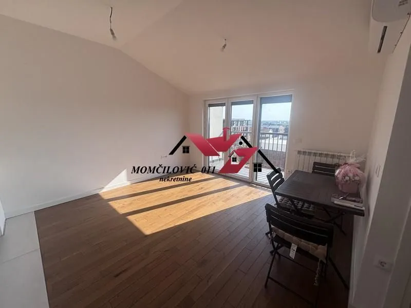 Prodaja, dvosoban stan, 39m², Surčin (mesto), Surčin