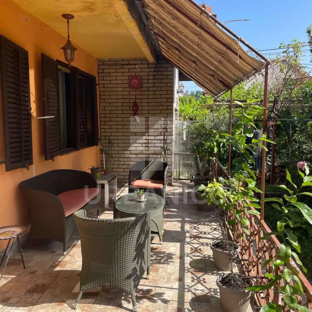Sale, house, 220m², Centar, Cetinje