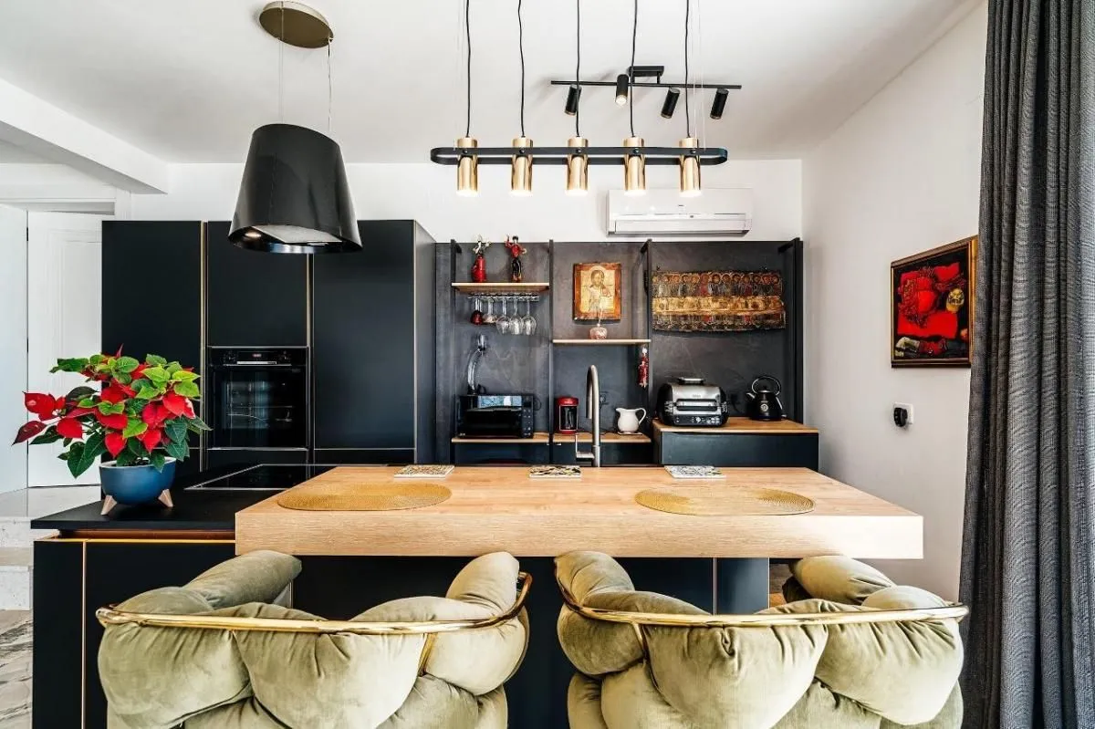 Sale, house, 350m², Reževići, Budva