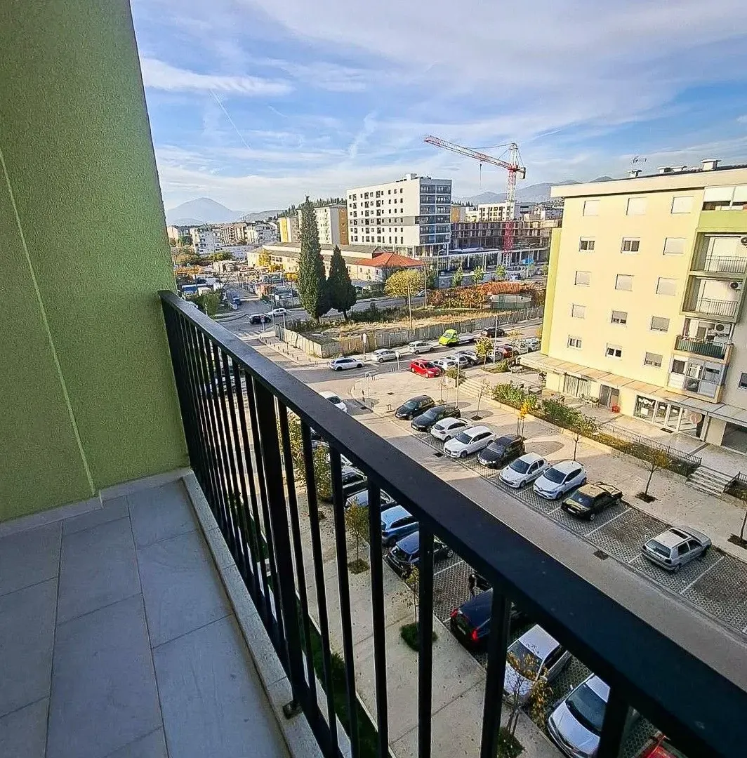 Rent, one bedroom apartment, 40m², Pobrežje, Podgorica