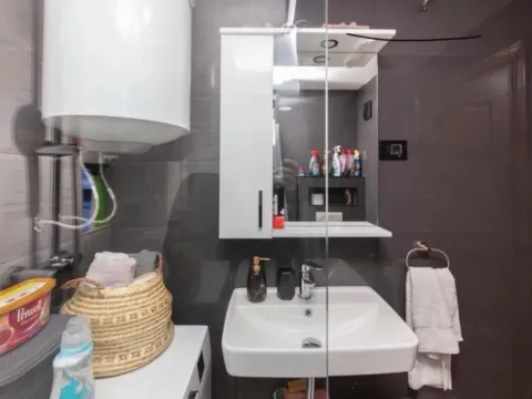 Izdavanje, jednosoban stan, 45m², City Kvart, Podgorica - image 5