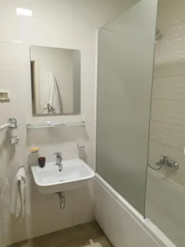 Izdavanje, jednosoban stan, 50m², City Kej, Podgorica - image 4