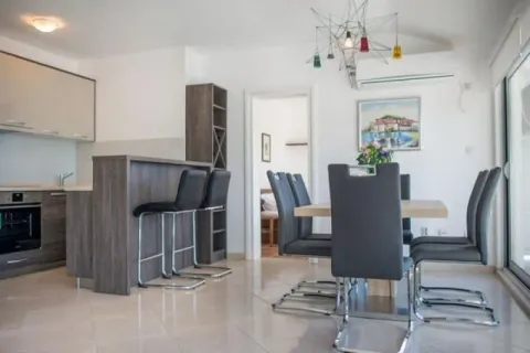 Sale, two bedroom apartment, 69m², Centar, Budva - image 3