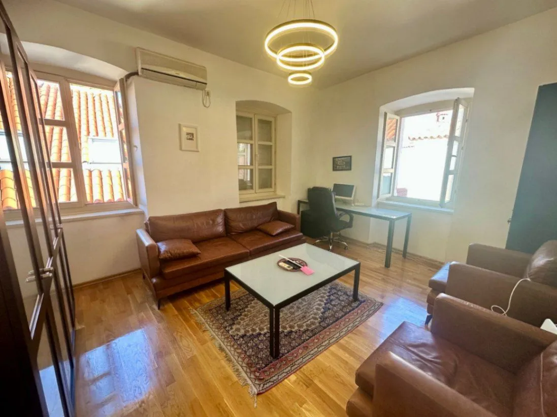 Sale, three bedroom apartment, 86m², Stari Grad, Budva