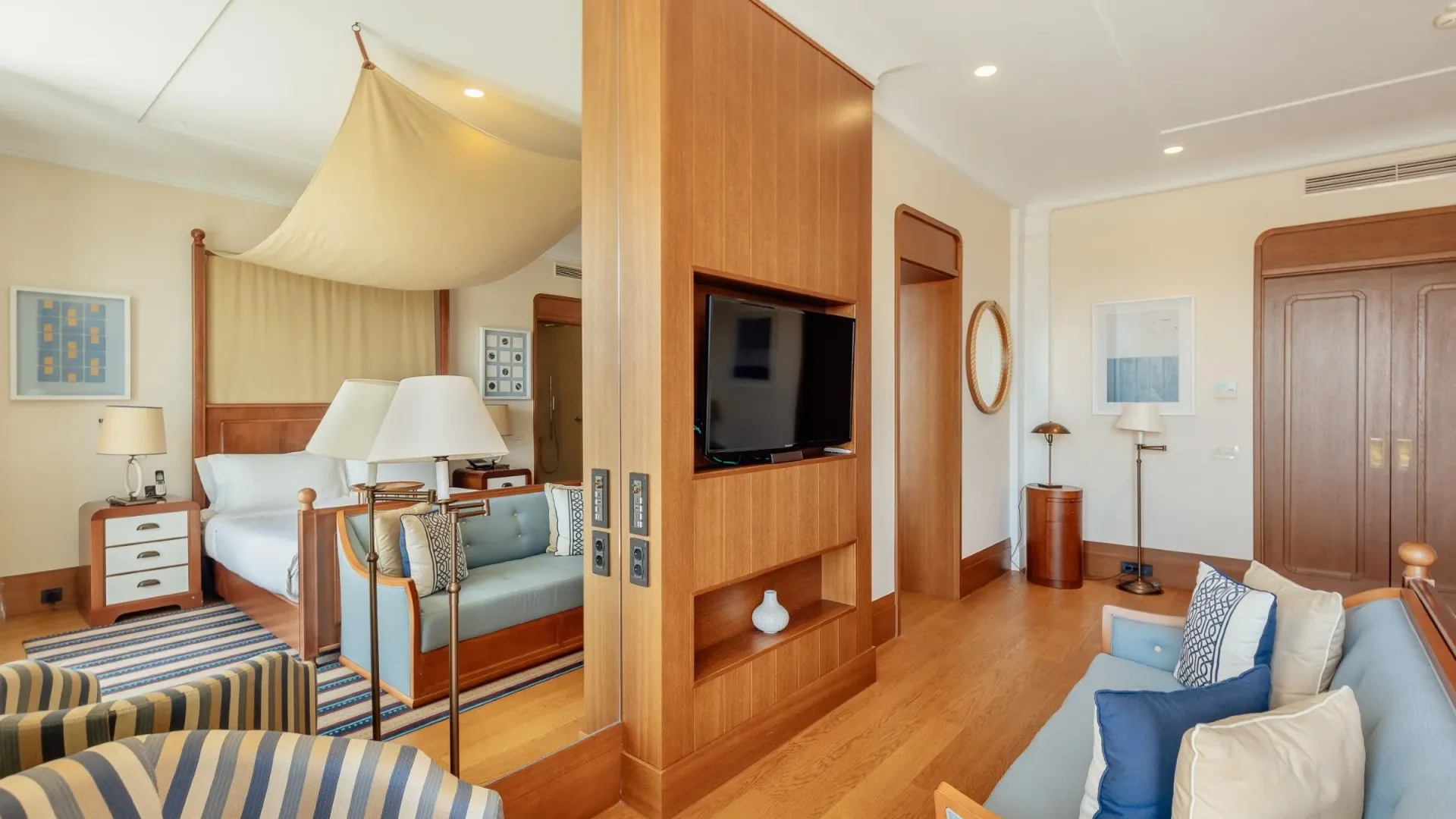 Prodaja, četvorosoban stan, 620m², Porto Montenegro, Tivat