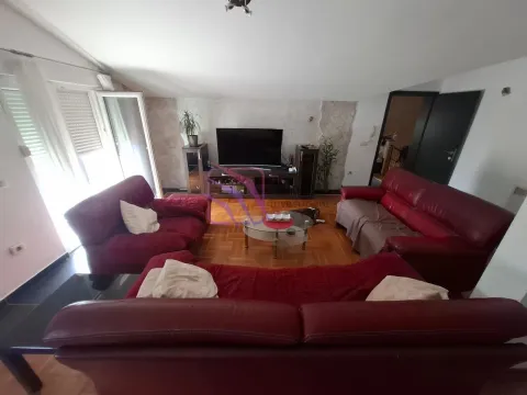 Rent, two bedroom apartment, 110m², Donja Gorica, Podgorica - image 10