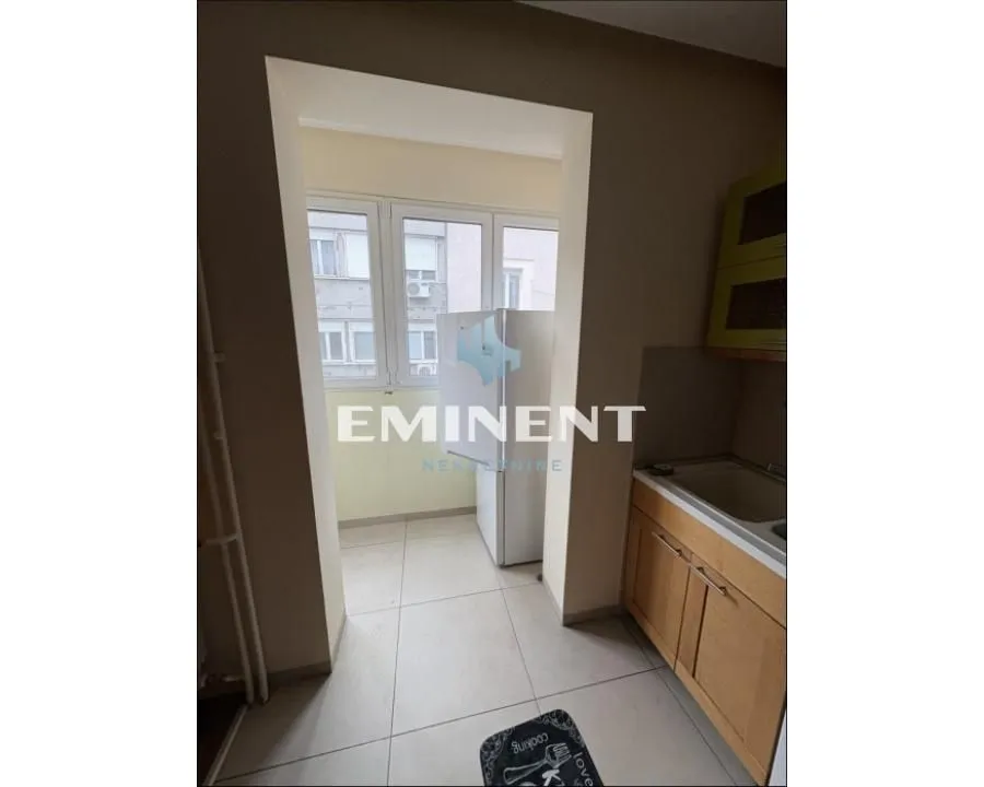 Rent, two bedroom apartment, 64m², Kalenić Pijaca, Vračar Sve Podlokacije