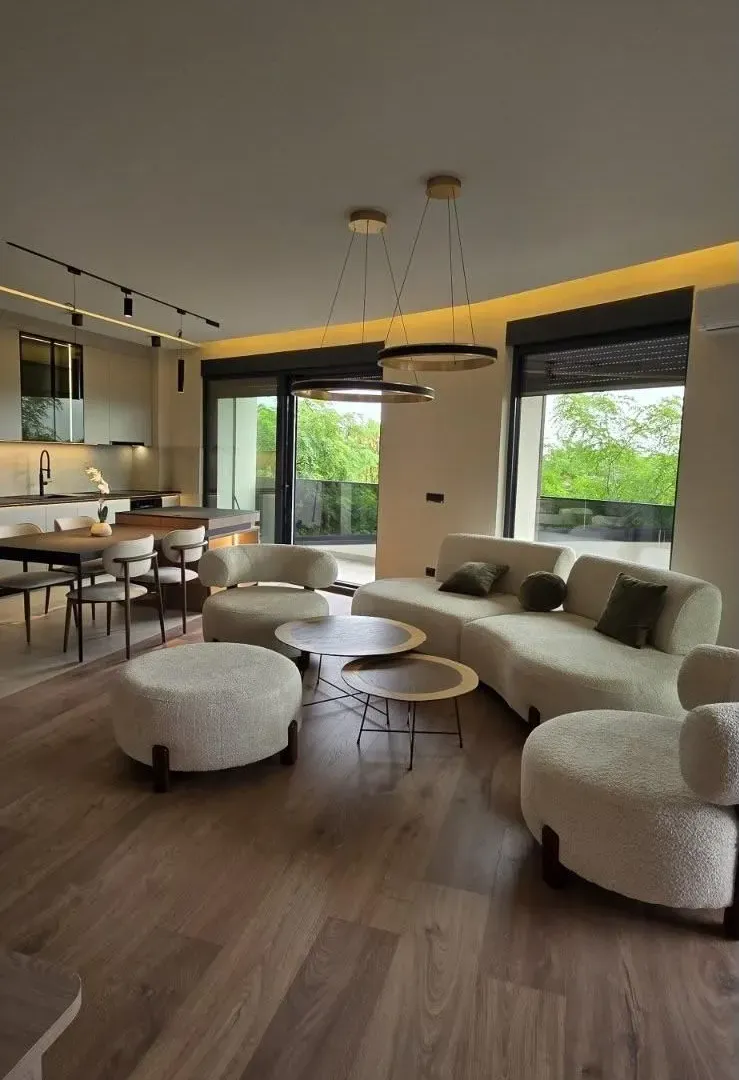 Izdavanje, trosoban stan, 82m², Olimp, Zvezdara Sve Podlokacije
