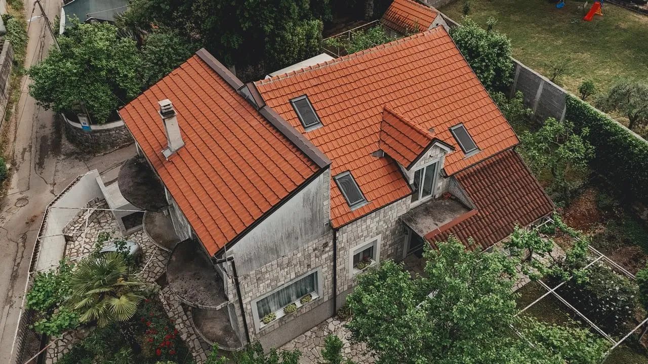 Prodaja, kuća, 350m², Vranići, Podgorica