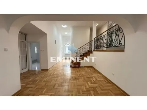 Izdavanje, četvorosoban stan, 140m², Vojvode Vlahovica, Beograd - image 2