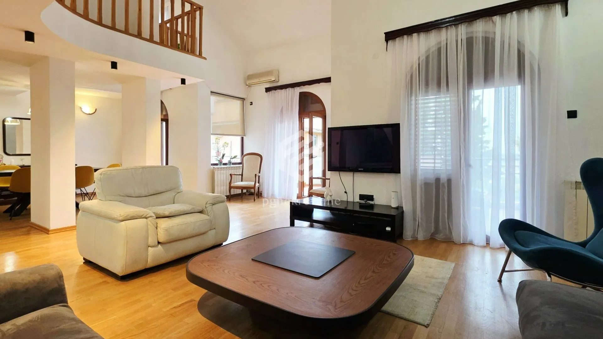 Rent, house, 285m², Gorica C, Podgorica