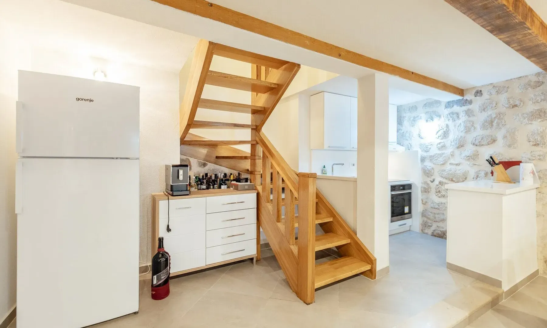 Prodaja, dvosoban stan, 93m², Perast, Kotor