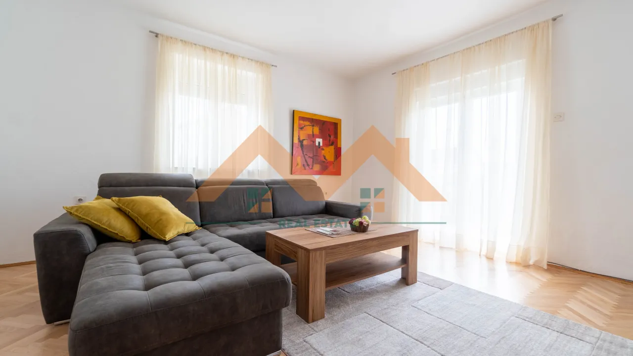 Izdavanje, dvosoban stan, 110m², Dalmatinska ulica, Podgorica