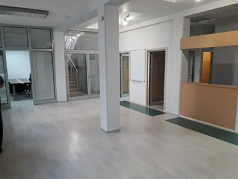 Rent, office space, 140m², Vračar Hram, Vračar Sve Podlokacije