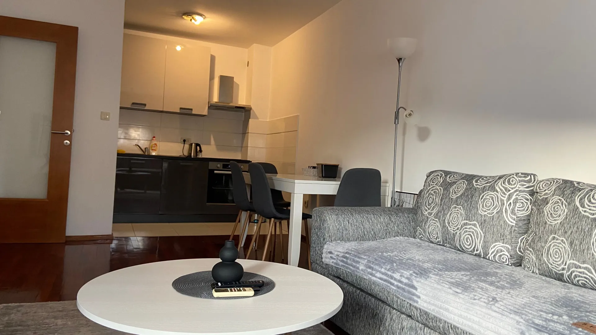 Rent, one bedroom apartment, 47m², Stari Aerodrom, Podgorica
