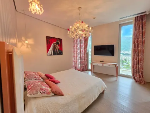 Prodaja, četvorosoban stan, 562m², Budva, Crna Gora - image 10