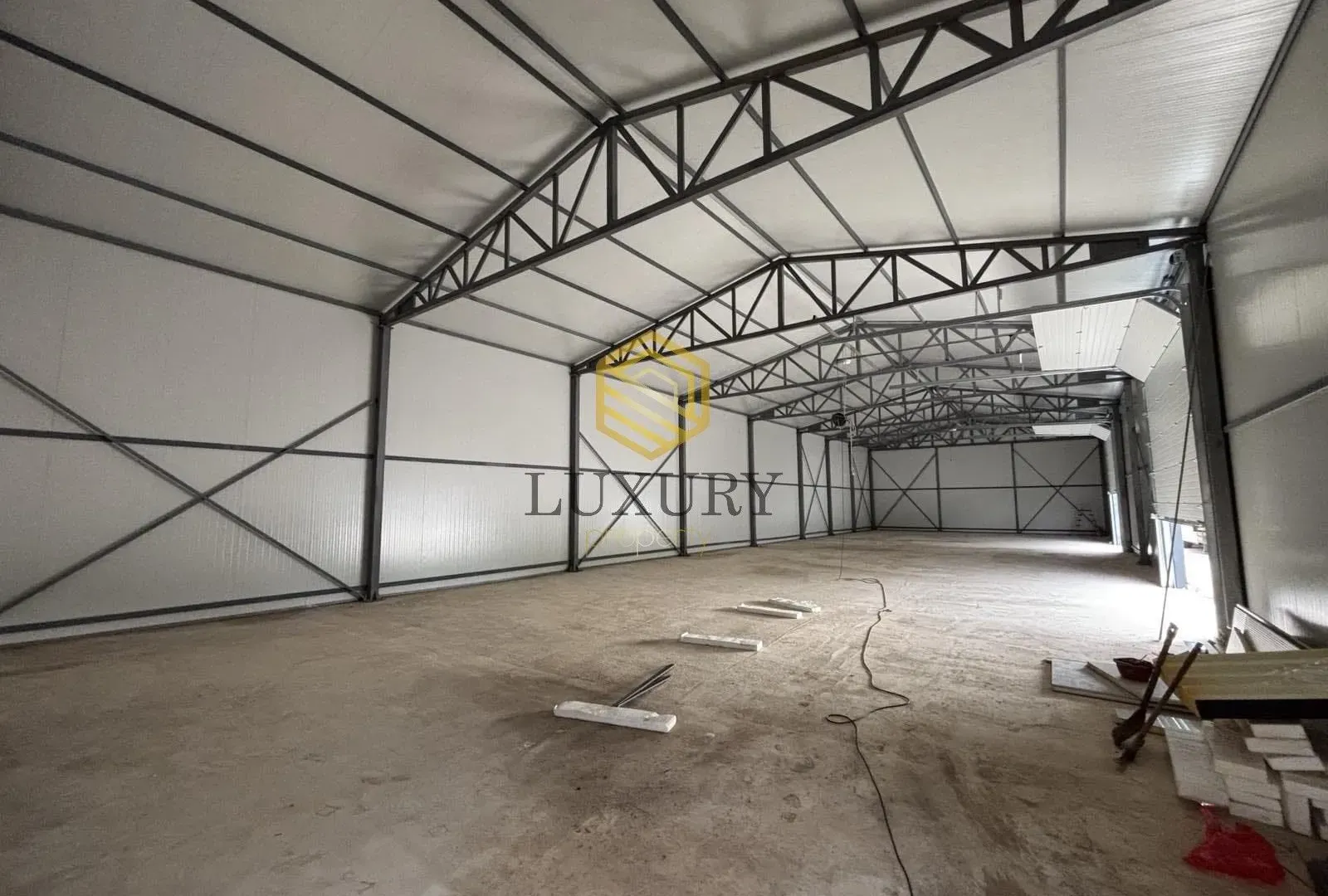 Rent, office space, 500m², Golubovci, Podgorica