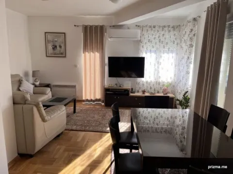 Prodaja, dvosoban stan, 66m2, Centar, Cetinje