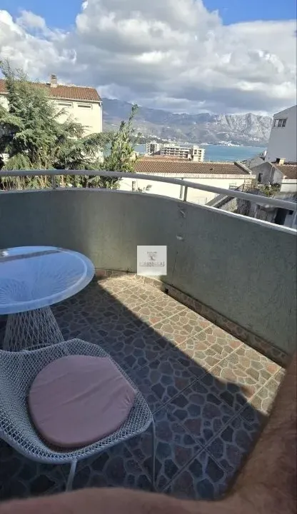 Rent, two bedroom apartment, 70m², Babin Do, Budva