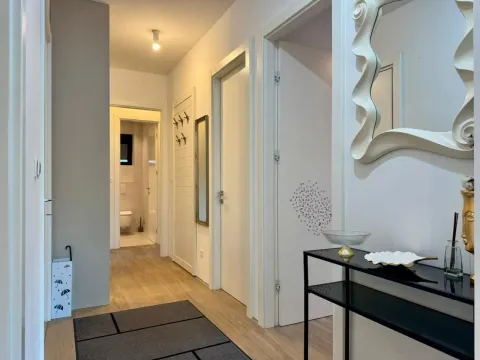 Prodaja, trosoban stan, 95m², Budva, Crna Gora - image 16