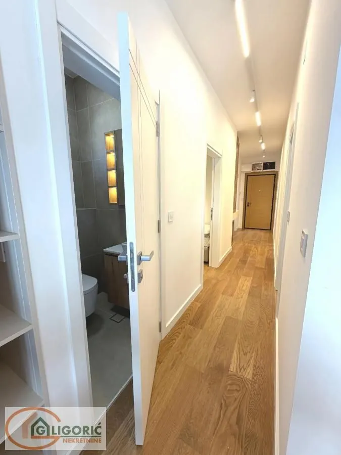 Rent, three bedroom apartment, 65m², Čubura, Beograd