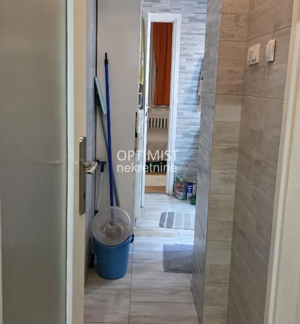 Prodaja, četvorosoban stan, 68m², Novi Beograd Sve Podlokacije, Beograd