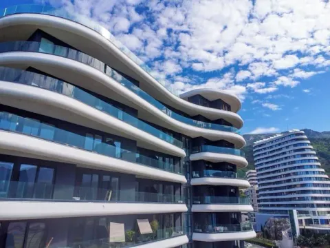 Sale, one bedroom apartment, 49m², Bečići, Budva - image 1