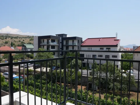 Izdavanje, jednosoban stan, 47m², Nova Dalmatinska, Podgorica - image 13