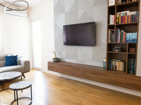 Izdavanje, stan, 52m², Centar, Bar - image 2