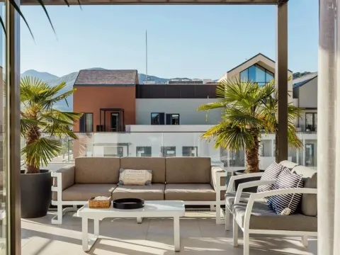 Sale, two bedroom apartment, 179m², Porto Montenegro, Tivat - image 15