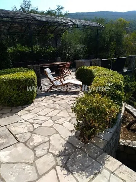 Prodaja, kuća, 123m², Krašići, Tivat