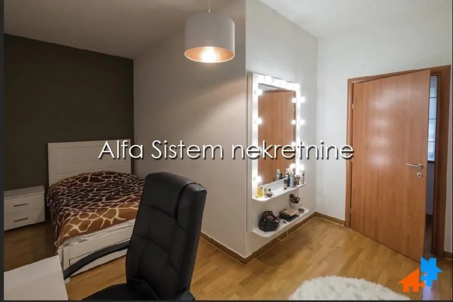 Izdavanje, kuća, 300m², Savski Venac, Beograd