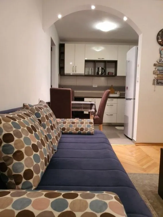 Izdavanje, jednosoban stan, 48m², Bijeli Do, Budva